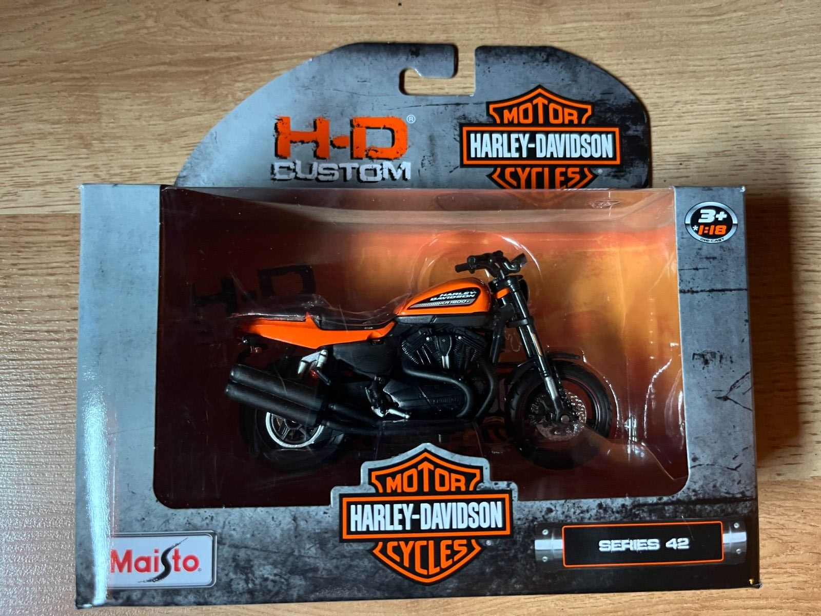 1:18 maisto diecast harley davidson motorcycles LOT OF 2