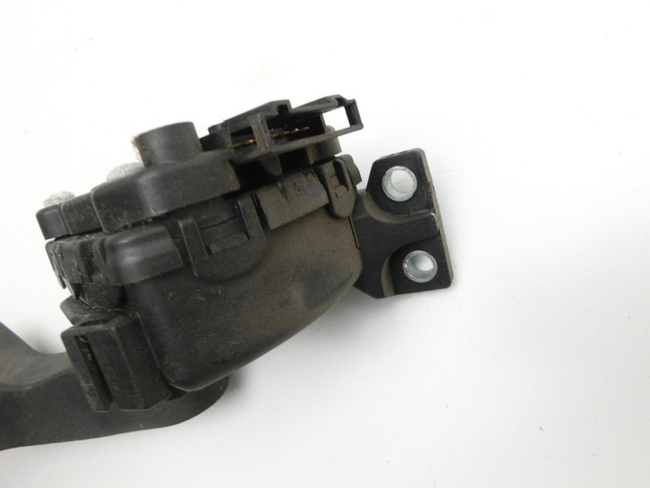 Audi A8 4E 05-08 TDI 3,0 155KW Gaswertgeber Gaspedal Audi A8 4E 05-08 17.05.2006 4E1723523H 4E1723523E 6PV008026-42... Vorschau 4