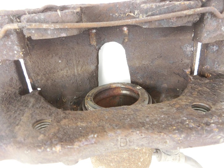 Ford Tourneo Connect 09-13 2,0d 75KW Bremssattel Bremszange Vorne Links Ford Tourneo Connect 09-13 26.09.2012... Vorschau 6