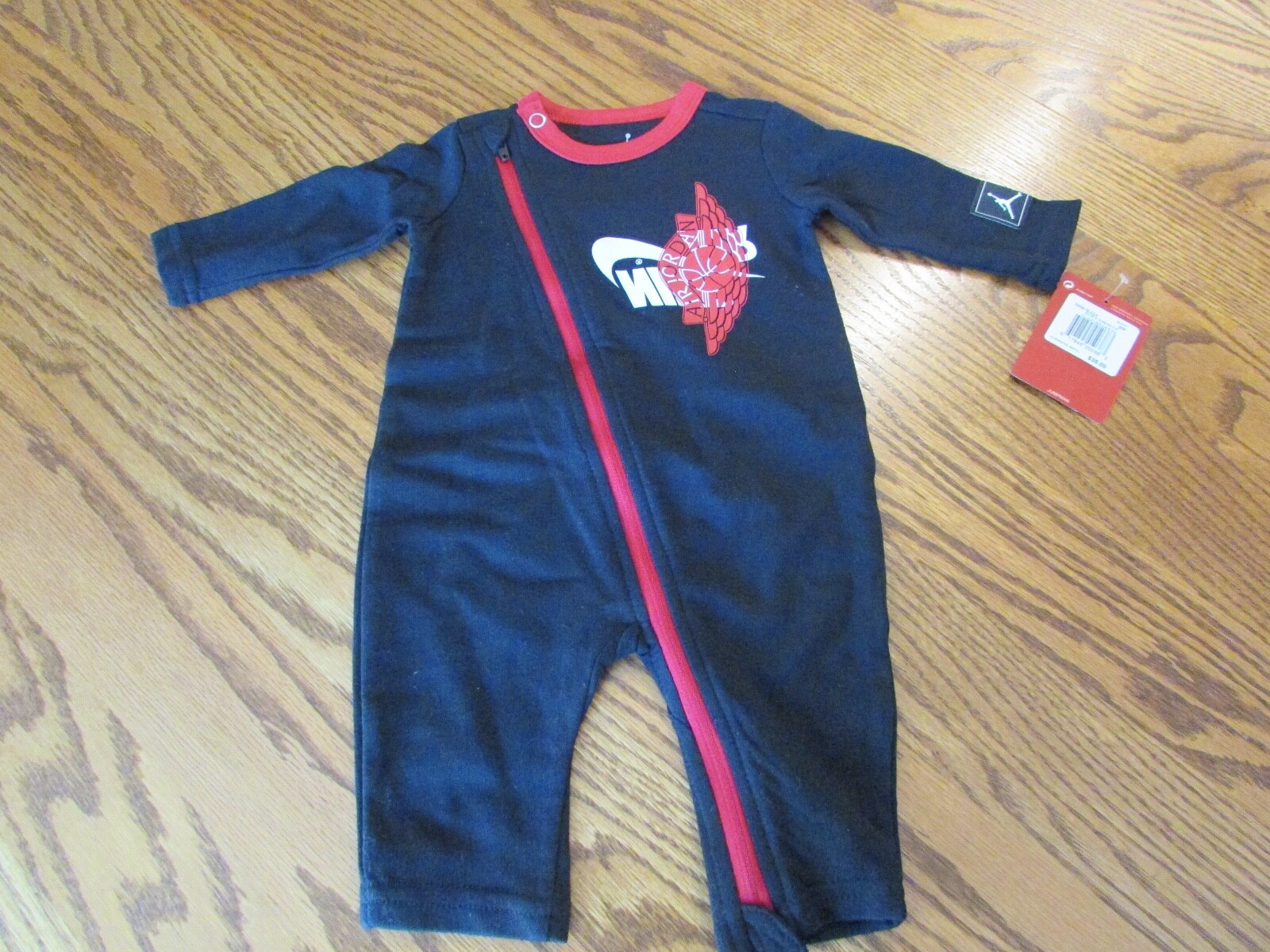 ジョーダン　カバーオール　3M Nike Air Jordan Baby BoyCoverall ~ Black, Red & White