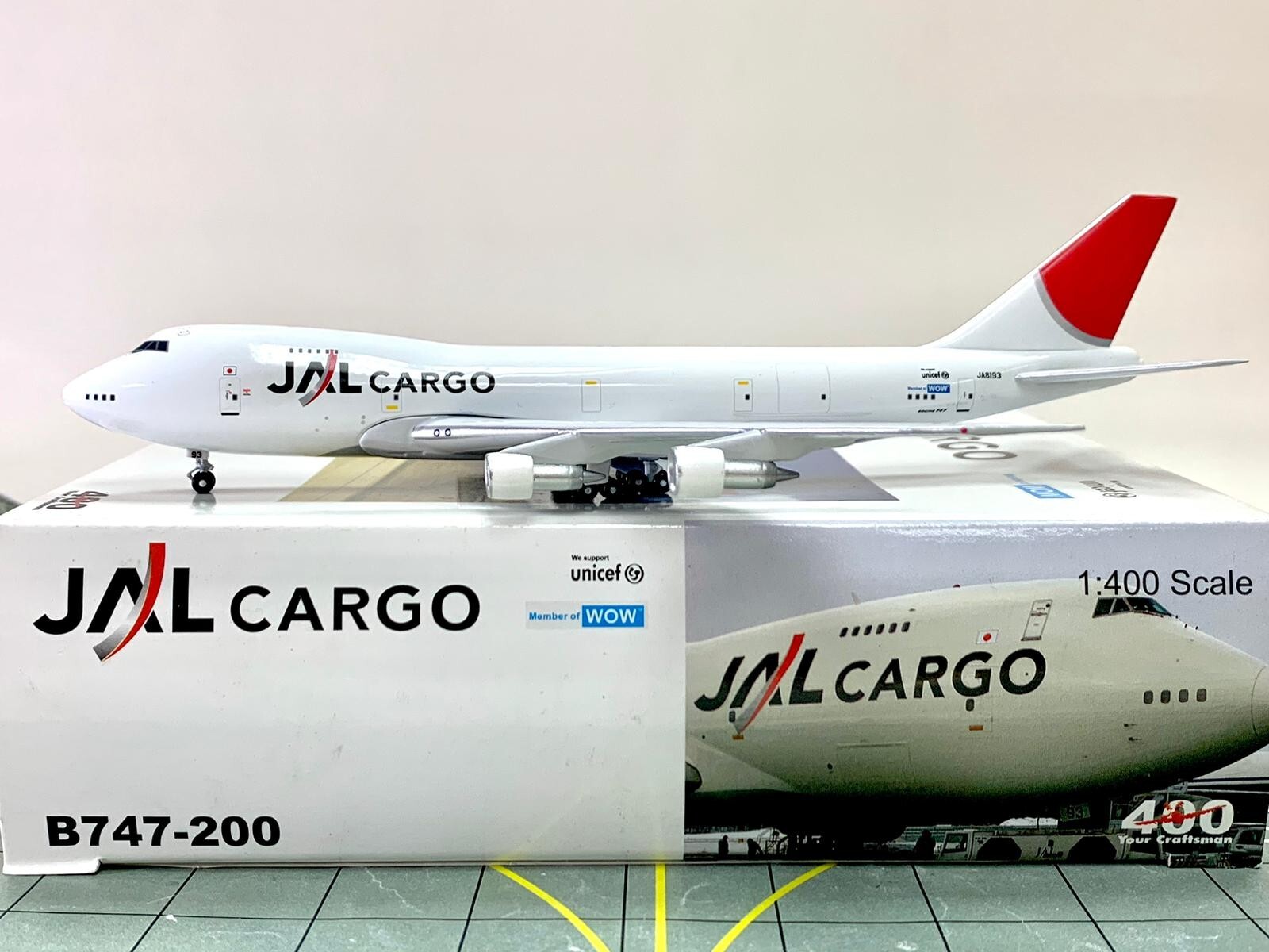1/400 Jet-X JAL B747-200 Executive Express JA8162