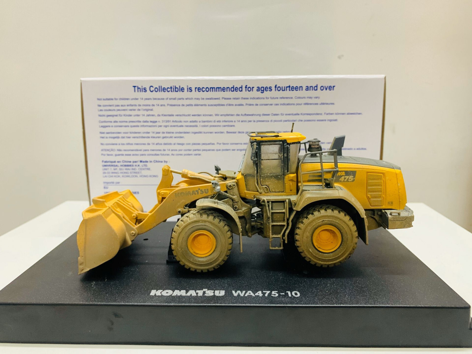 Komatsu WA475-10 Wheel Loader Muddy Version 1:50 Scale