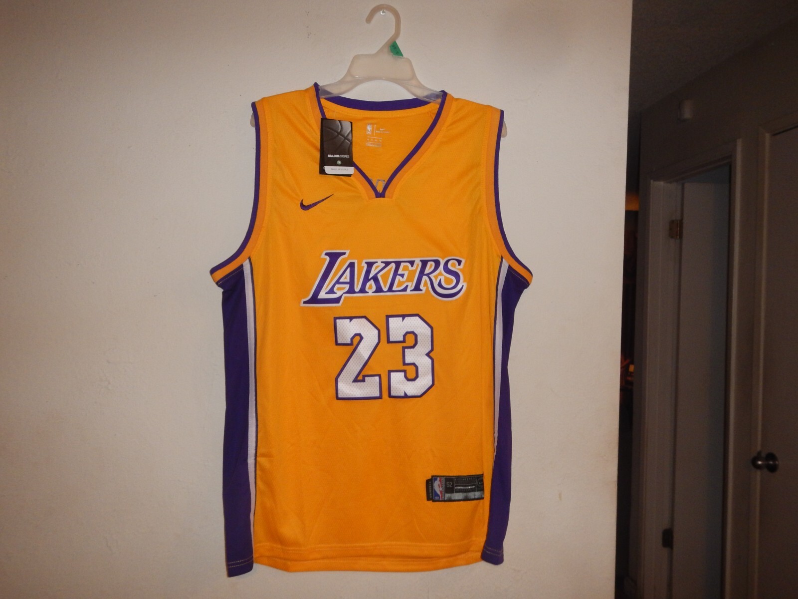Lakers LeBron James ユニフォーム 23 LEBRON JAMES SR #23 / YELLOW Lakers Basketball Jersey XL | eBay
