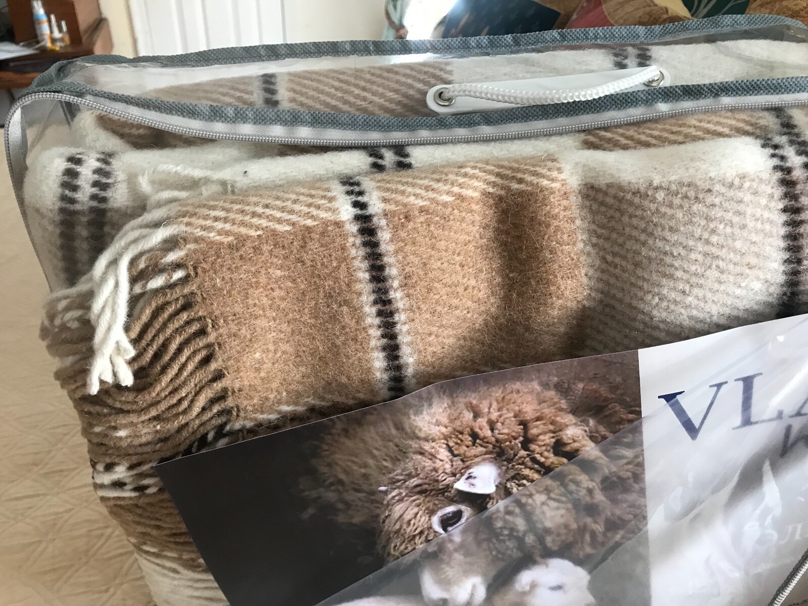 Throw/Blanket Wool New Zealand new 200 x 220 cm