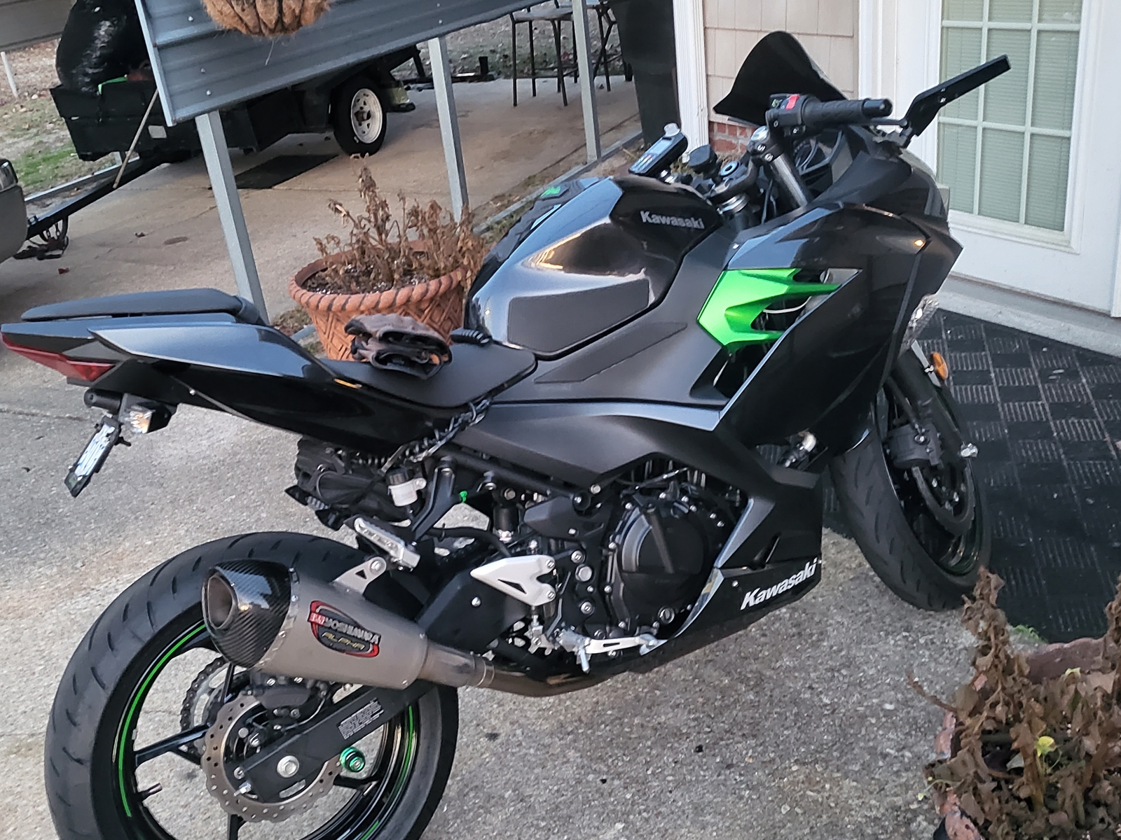 Yoshimura 14710BP520 Alpha-T SS-SS-CF slip-on exhaust for