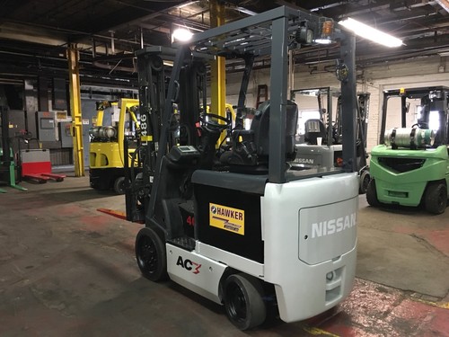 2015 Nissan 4000 Lb Electric Forklift with Side Shift and Triple Mast