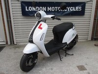 Electric Scooter, VAX III UGBEST 50 2018, 1,100 Miles