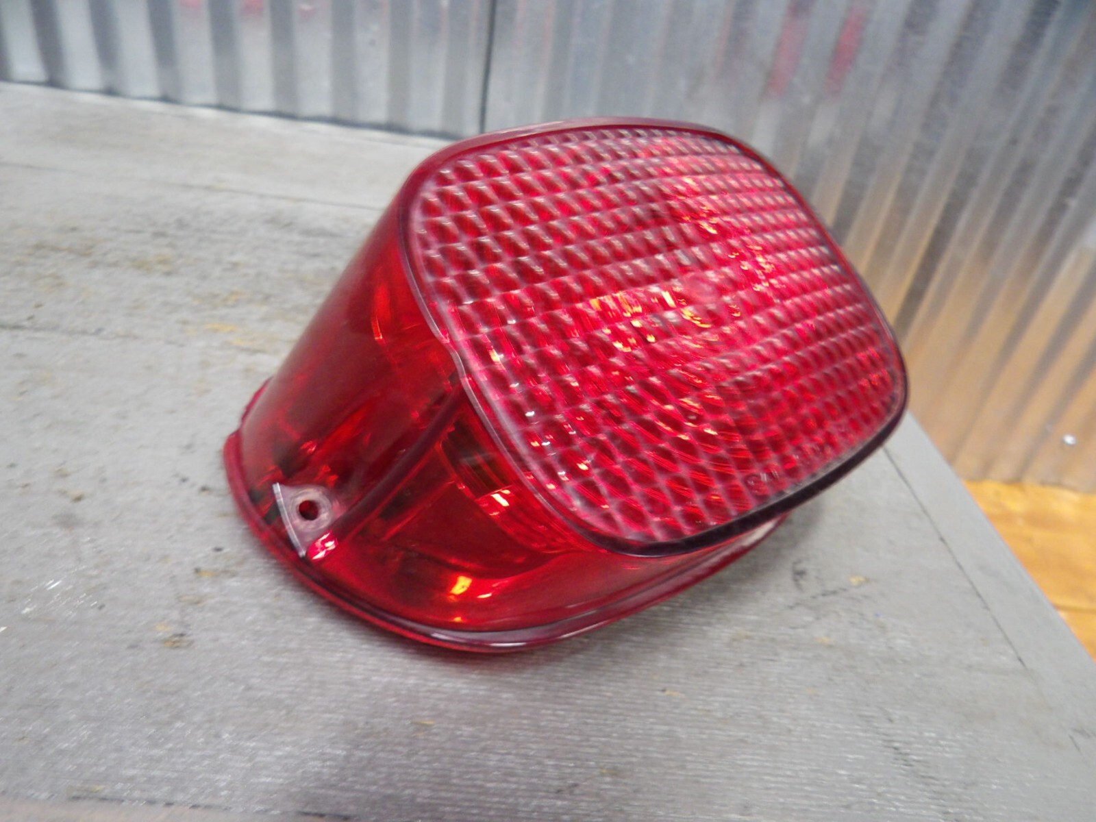 05 Harley Touring Ultra Classic FLHTCUI REAR BRAKE TAIL 05 Harley Touring Ultra Classic FLHTCUI REAR BRAKE TAIL