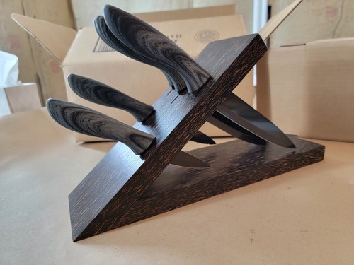 Euna Knife Set With Custom Knife Block