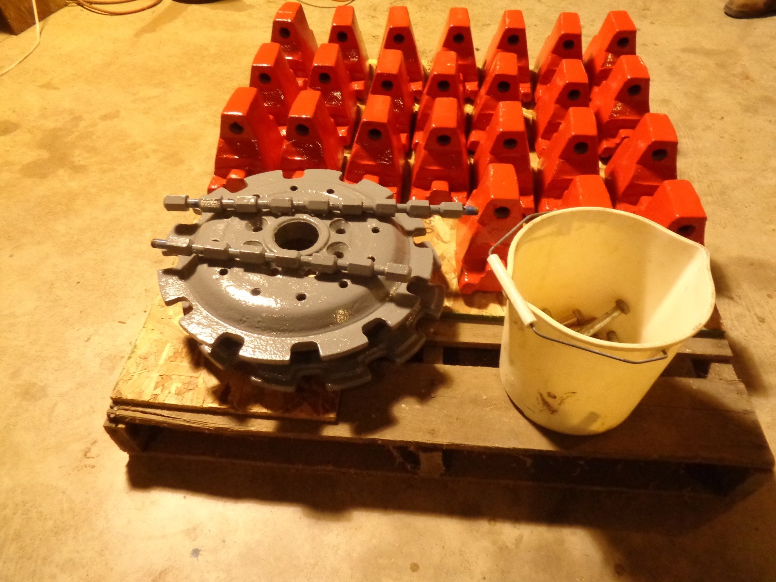 Ford Ferguson tractor COMPLETE set (24) pie weights Centers & mount bolts 1025 #