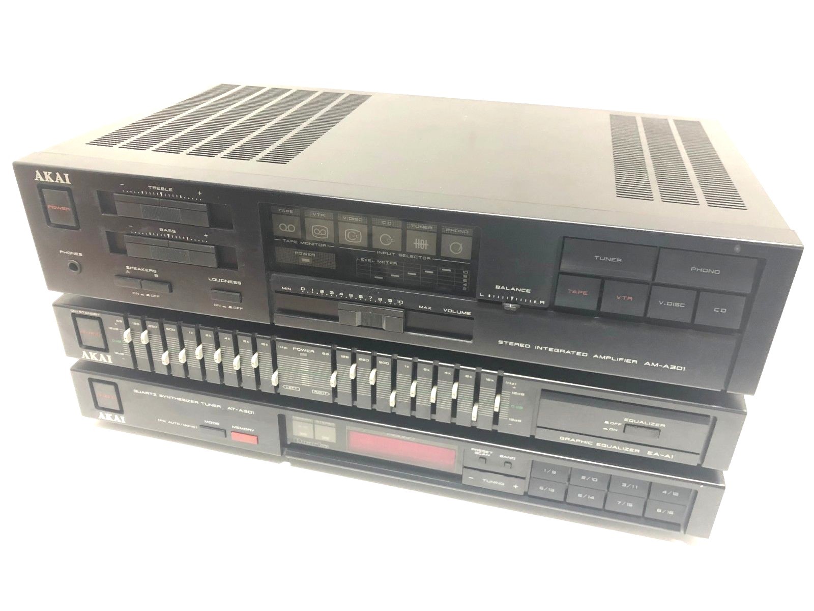 VINTAGE - AKAI AM-A301 STEREO AMPLIFIER WITH AT-A301 QUARTZ TUNER AND EA-A1 EQ