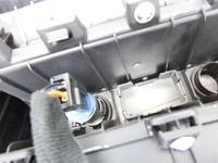 KIA Stonic YB 17-20 Mittelkonsole Blende Ablagefach Staufach 12V Steckdose KIA Stonic YB 17-20 09.12.2019... Vorschau 8