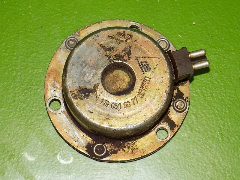 94-97 Mercedes C220 OEM W202 1190510077 camshaft cam adjuster magnet sensor