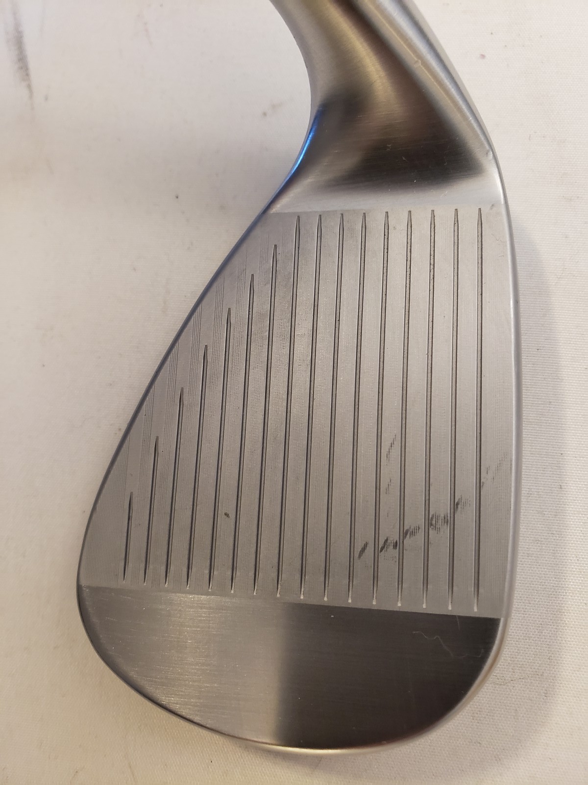 Used Titleist Vokey SM10 - Gap Wedge 48* - 10* B - F Grind - Tour Chrome - RH