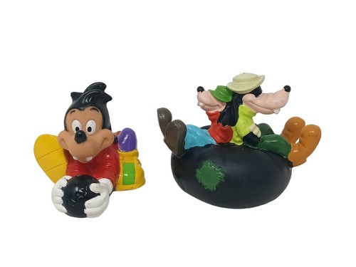 ディズニートラディション グーフィー Santa's Goofy Helper Disney Traditions Jim Shore Santa's Goofy Helper #4005627