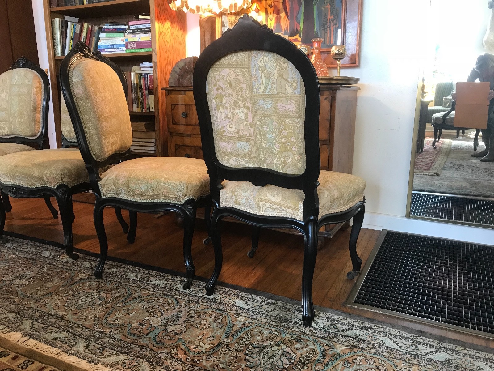 Set 4 Victorian Rosewood Antique Dining Side Chairs Schumacher Tapestry Seats