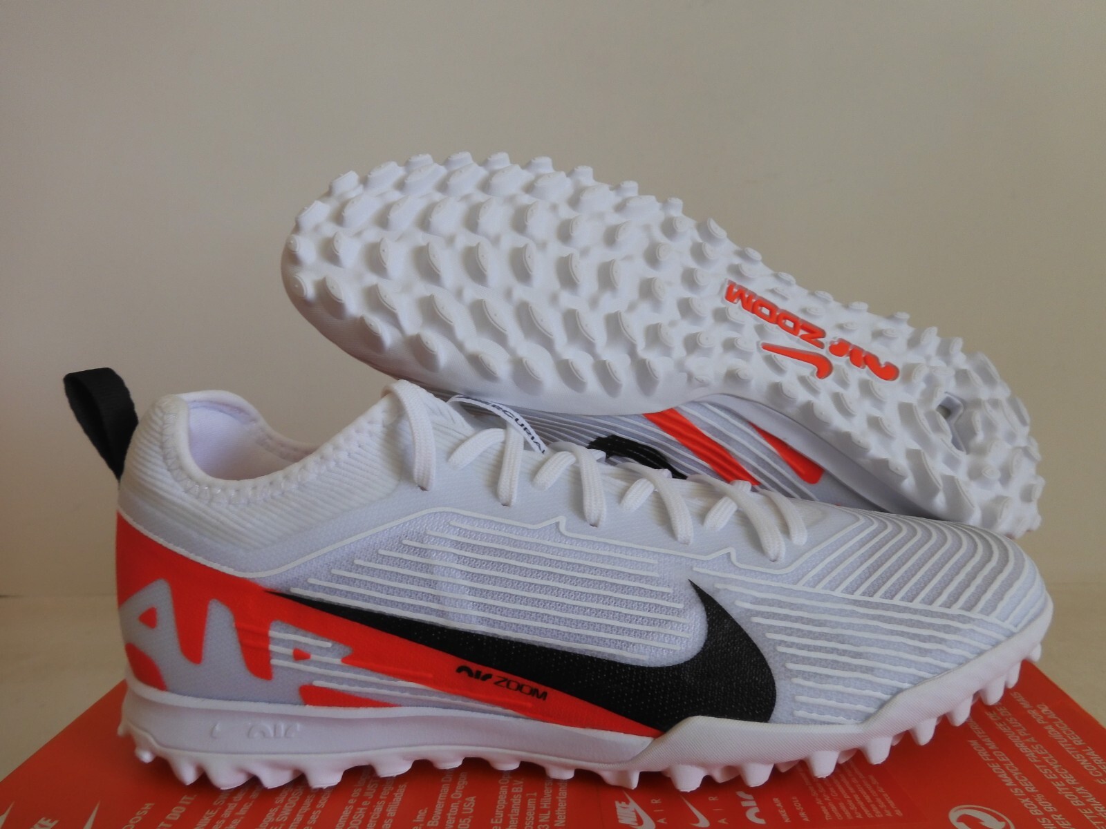 NIKE MERCURIAL VAPOR 15 PRO TF NIKE MERCURIAL VAPOR 15 PRO TF