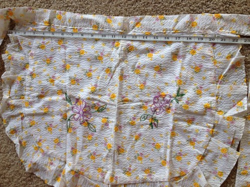 VINTAGE HOSTESS Kitchen APRON Seersucker Yellow/WHITE Floral Embroidery Handmade