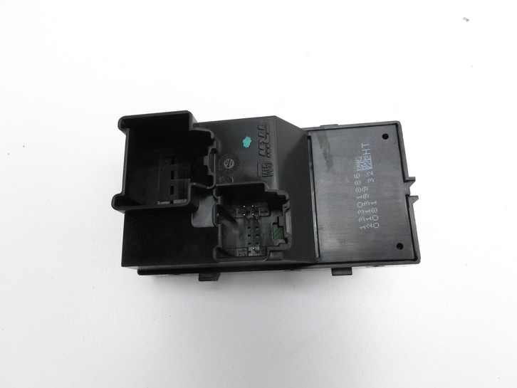 Opel Meriva B S10 10-13 Kombi Fensterheberschalter Schalter Rechts Vorne Opel Meriva B S10 10-13 22.03.2010... Vorschau 2