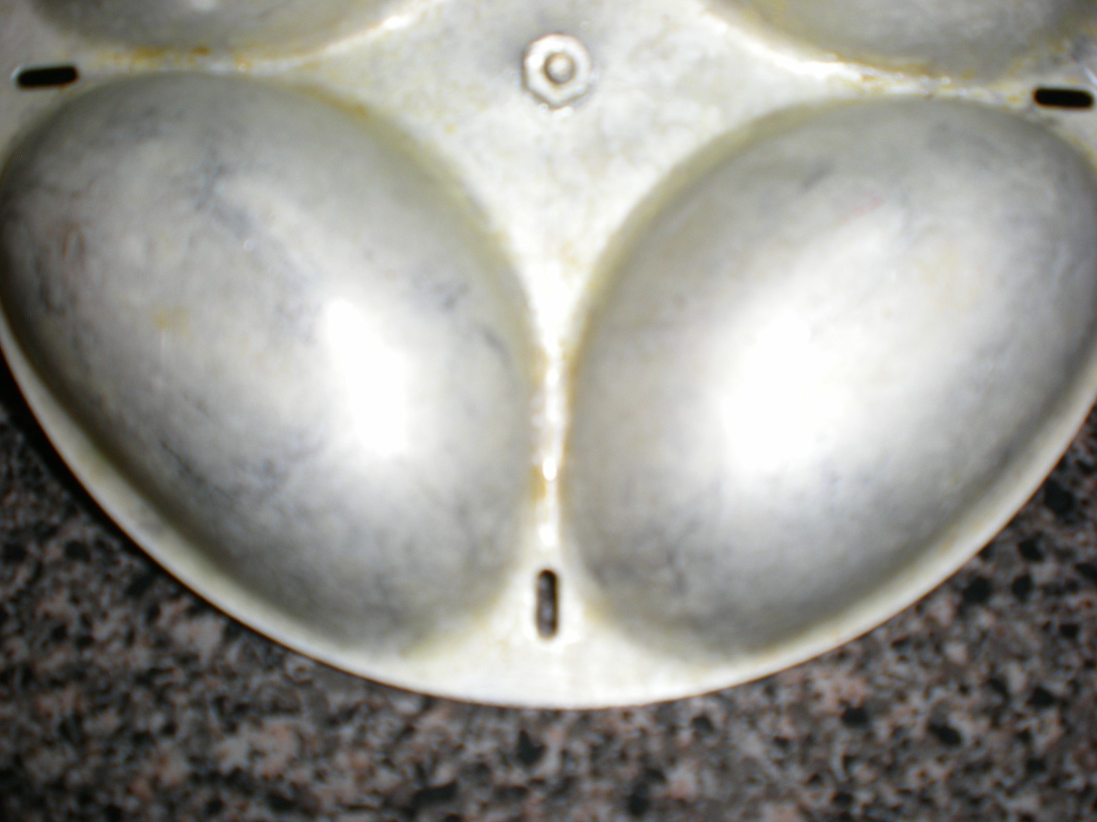 VINTAGE EGG COOKER INSERT NO BRAND NAME GREEN HANDLE 4 CUP