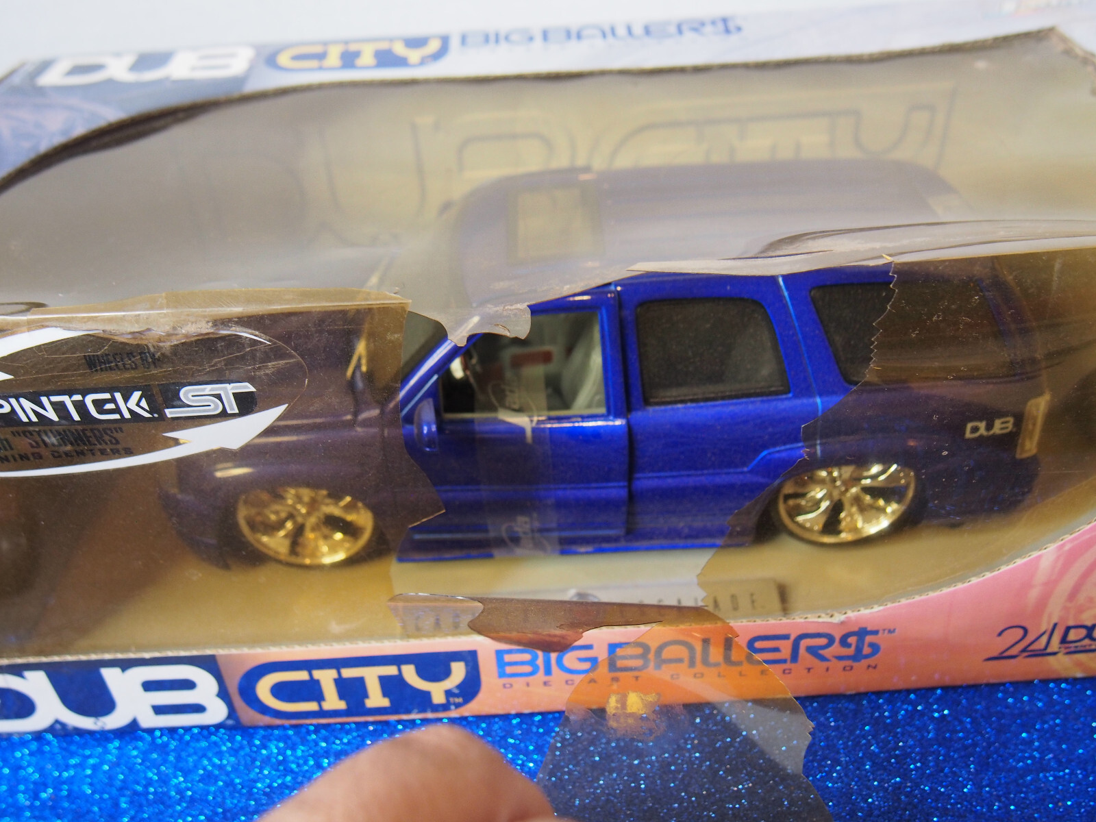 ミニカー jada 1/18 CADILLAC ESCALADE  DUB CITY JADA DUB CITY BLACK CADILLAC ESCALADE, 2002, 1:18 scale die