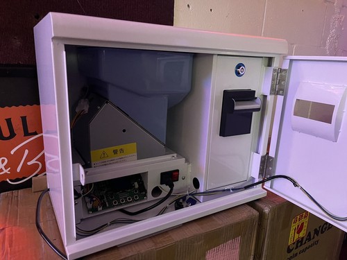 Quarter Machine, Dollar Bill Changer - Accepts $1-$20 - 3,000 Capacity