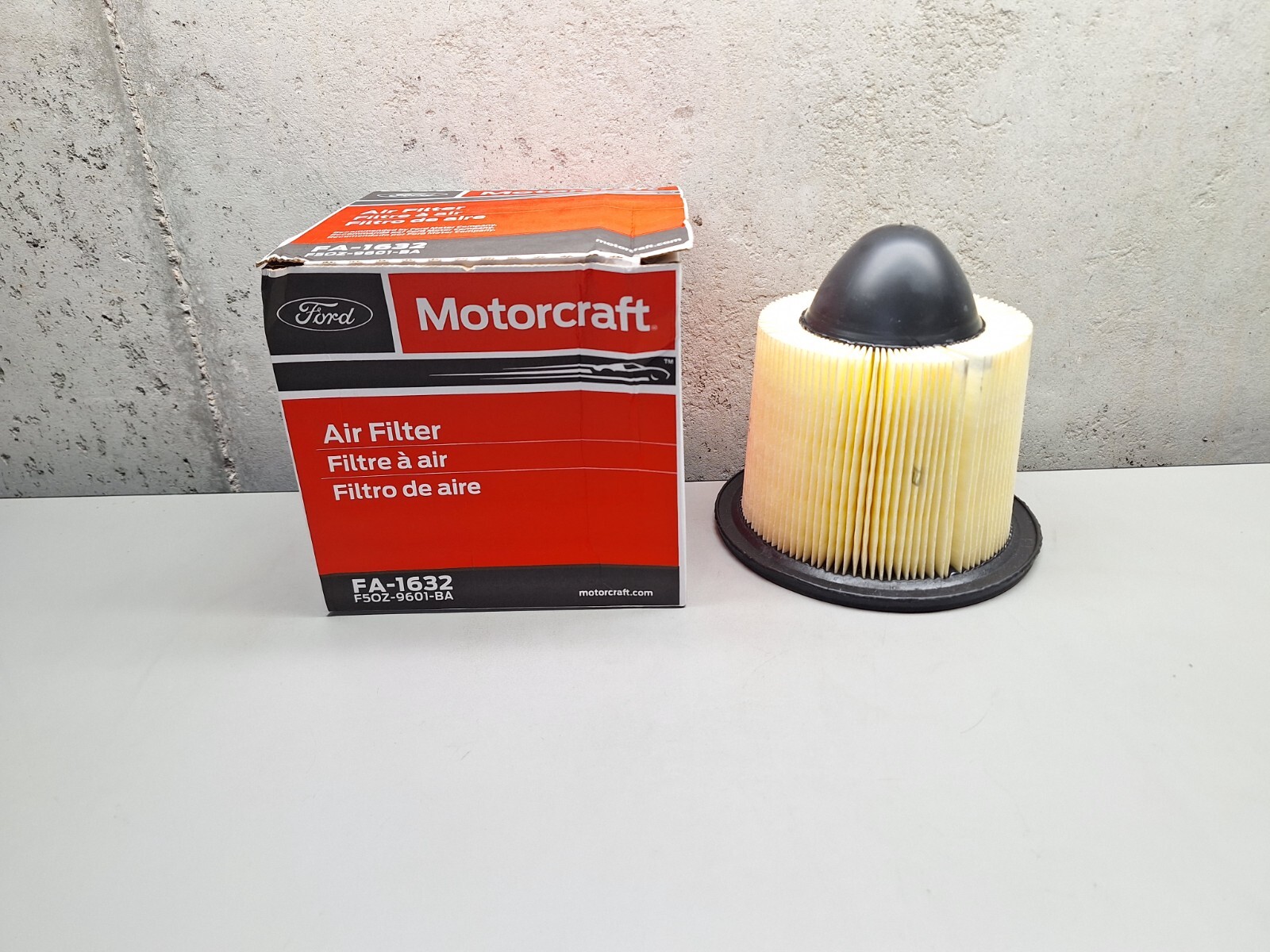 福袋 セール Genuine OEM Ford Motorcraft FA-1632 F50Z-9601-BA Air Filter 継手