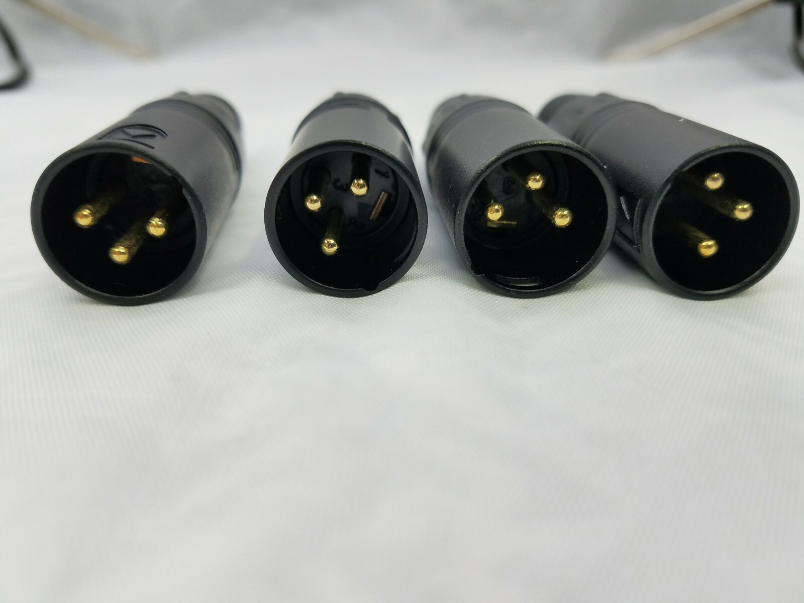(4 LOT) POMONA 6851 3 PIN Male XLR PLUG, CABLE MIC CONNECTOR BLACK GOLD CONTACTS