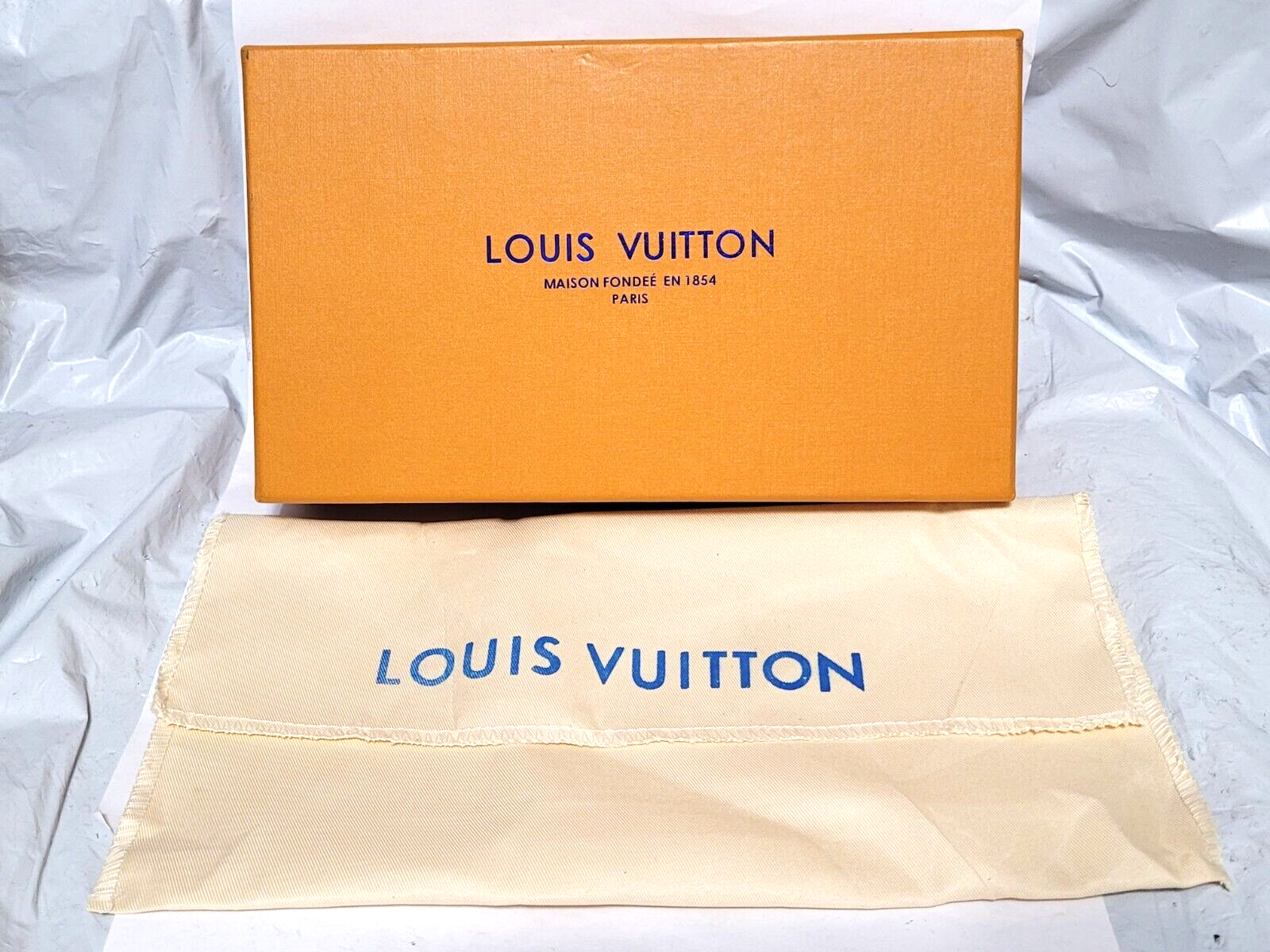 Louis Vuitton Maison Fondee En 1854 Paris EMPTY BOX, 9 3/4 x 5 3/4 w/  dust bagの公認海外通販｜セカイモン