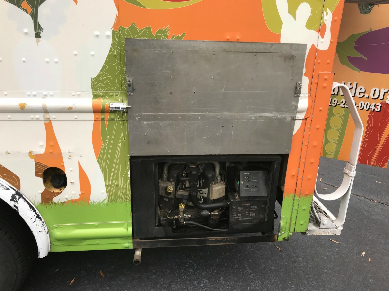 Used Food Truck, VERY LOW MILES. 2007 Ford E-450. READY TO ROLL!!