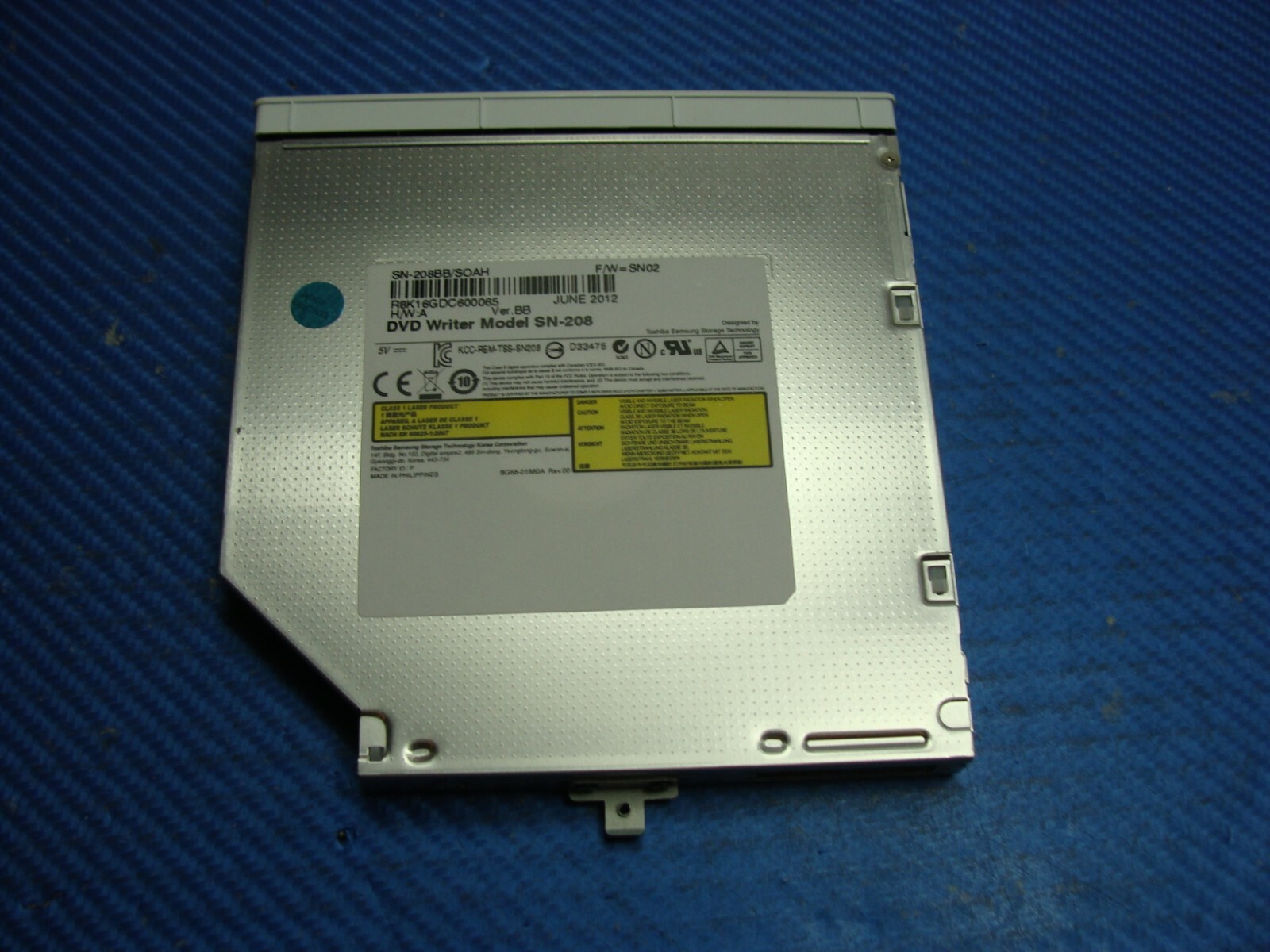 SONY - 美品！ブラックのSONY VAIO SVE1412AJ DVD office Sony introduces VAIO J Series all-in-one desktop PCs