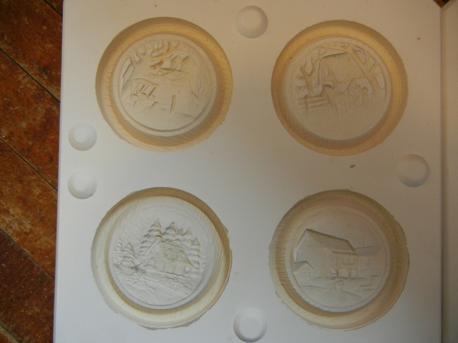 Vintage Duncan Four Seasons Coaster set Ceramic mold 1982 DM511