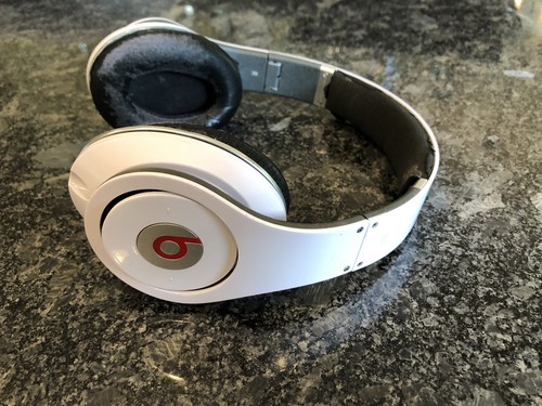 Beats by Dr Dre - aoi Beats by Dr. Dre Studio Pro Wireless Over-Ear Headphones