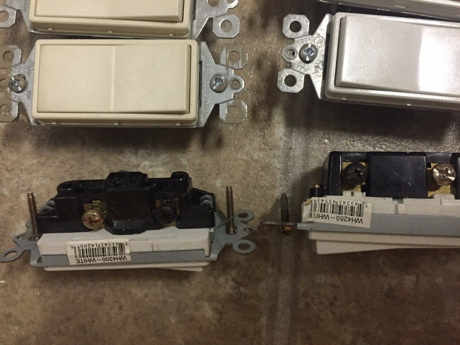 (54) Levitron Preferred Industries 3 and 2 Way Rocker Switches, White and Almond