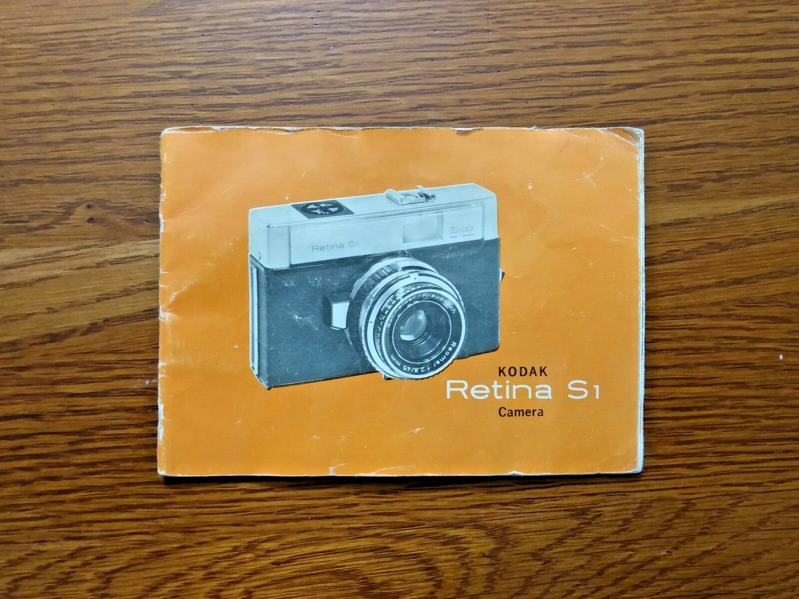 ◆KODAK◆ Retina Classic YELLOW K4163LCR12YLW New: Kodak Retina retro-style digital mirrorless camera