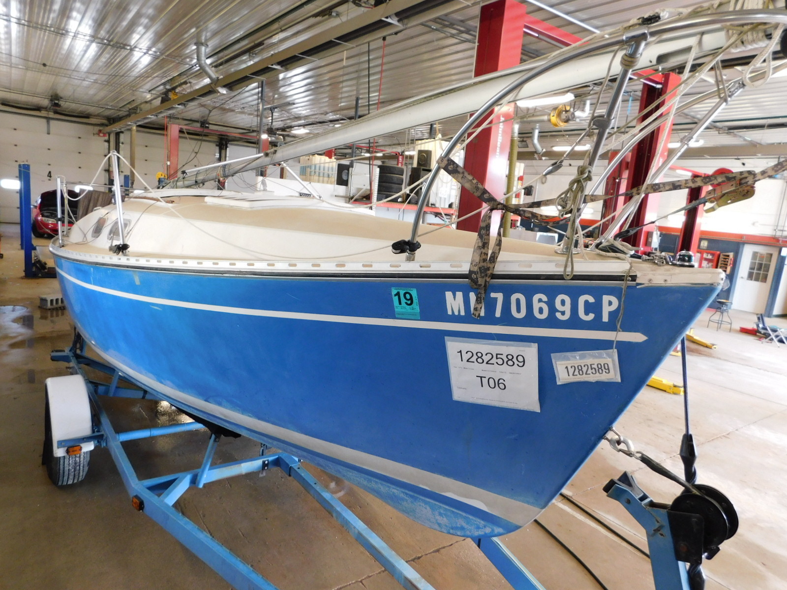 24' Chrysler C22 10HP Chrysler Outboard Chrysler Trailer T1282589