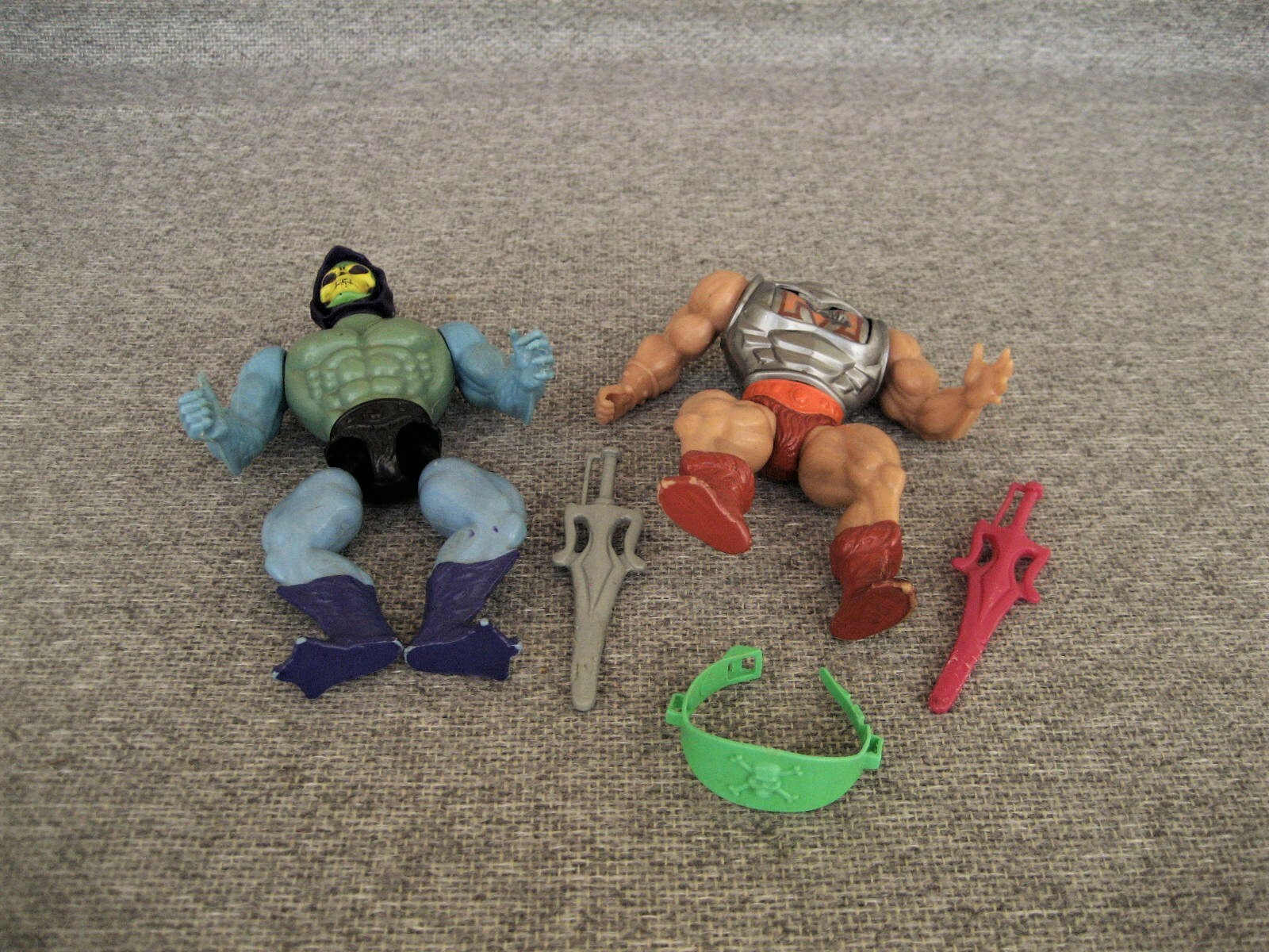 VINTAGE 1980s MASTERS OF THE UNIVERSE HE-MAN SKELETOR FIGURES ACCESSORIES PARTS