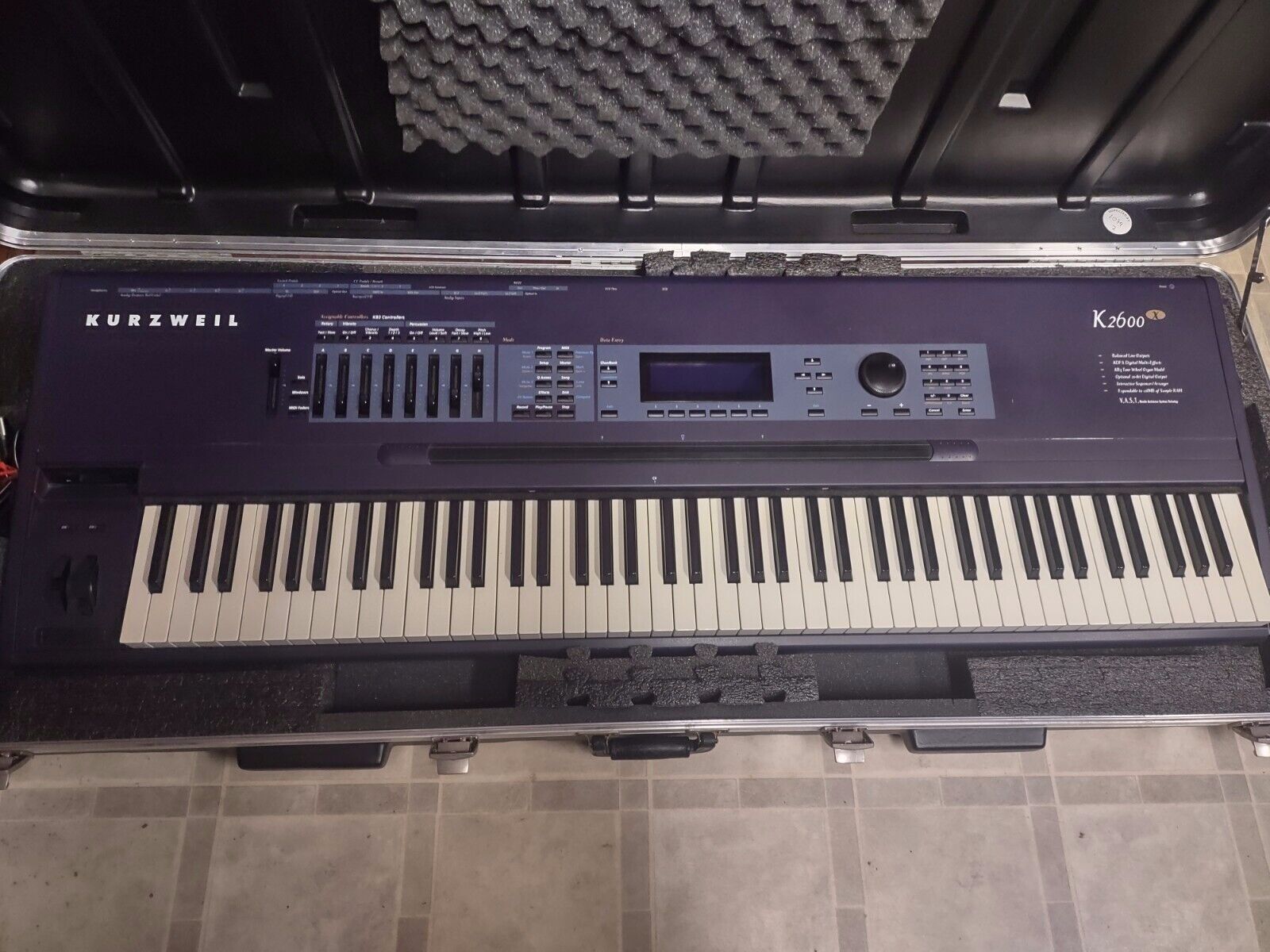 kurzweil k2600x Keyboard workstation, used ,very good kurzweil k2600x Keyboard workstation, used ,very good