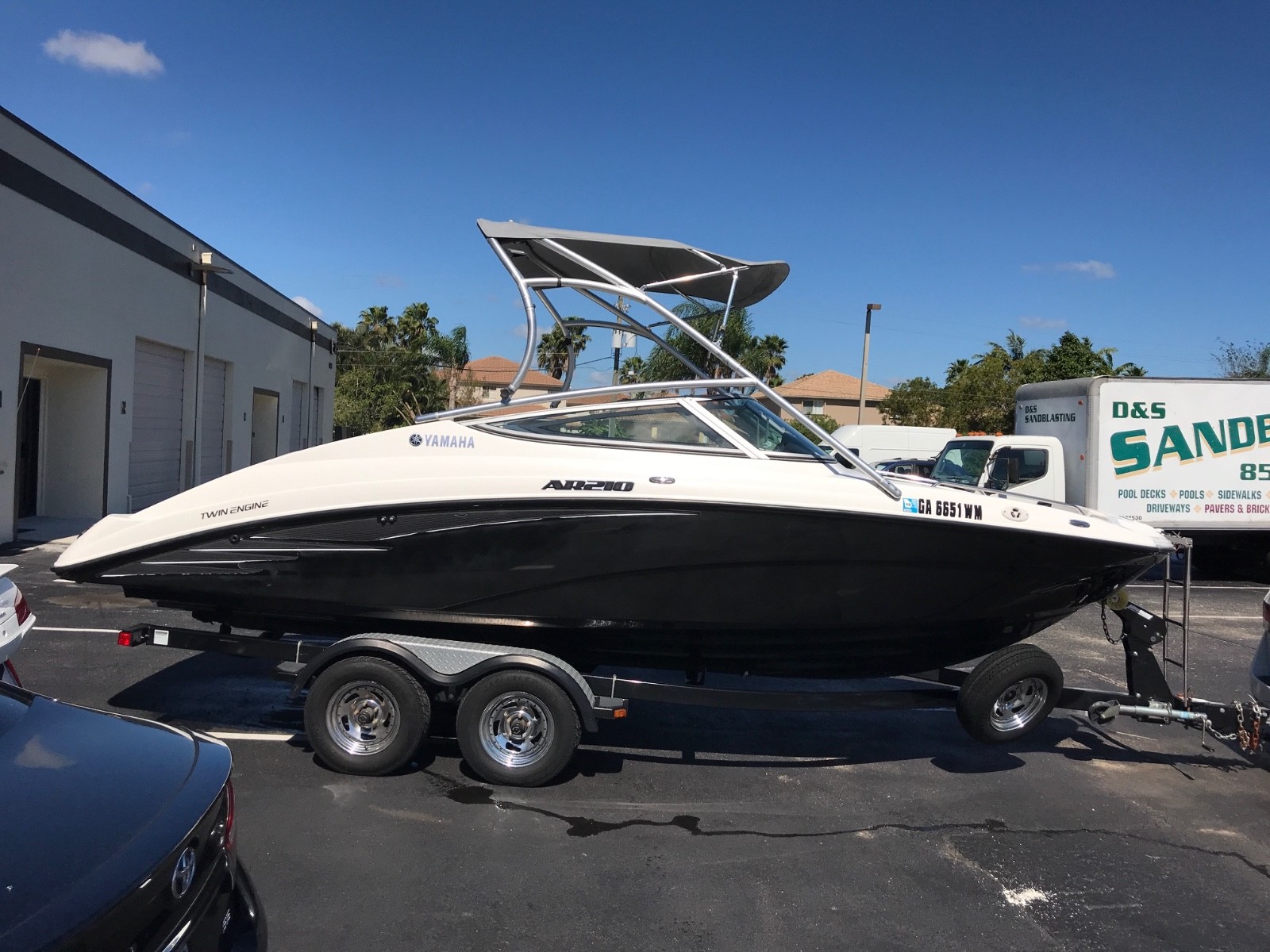 2012 21' YAMAHA AR 210 BLACK. JET BOAT, only 72 hours