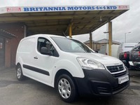 2017 Peugeot Partner 850 1.6 BlueHDi 100 Professional Van [non SS] PANEL VAN Die