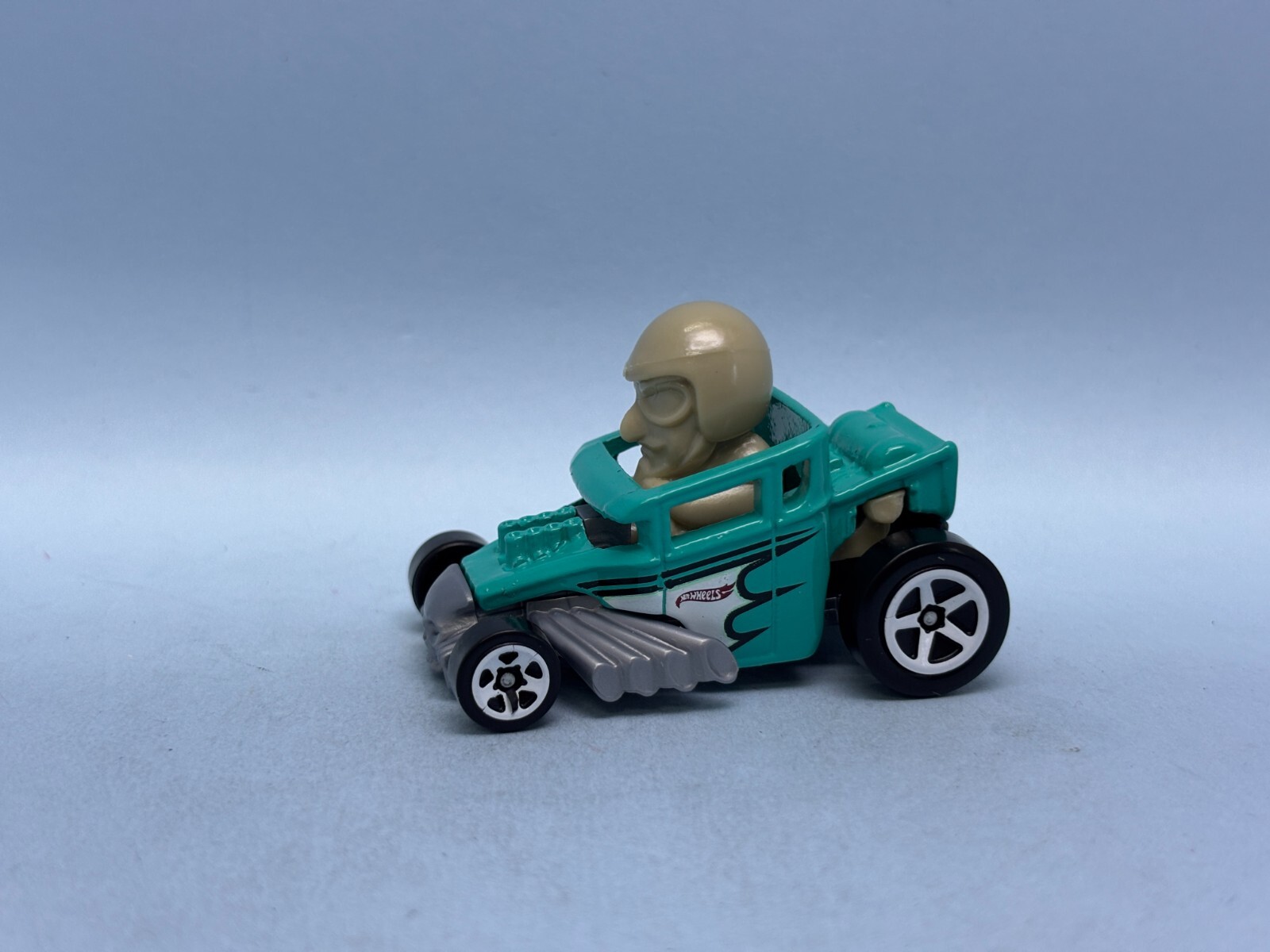 ホットウィール　SKULL SHAKER　トレジャーハント Amazon.com: Hot Wheels Skull Shaker - Experimotors 9/10