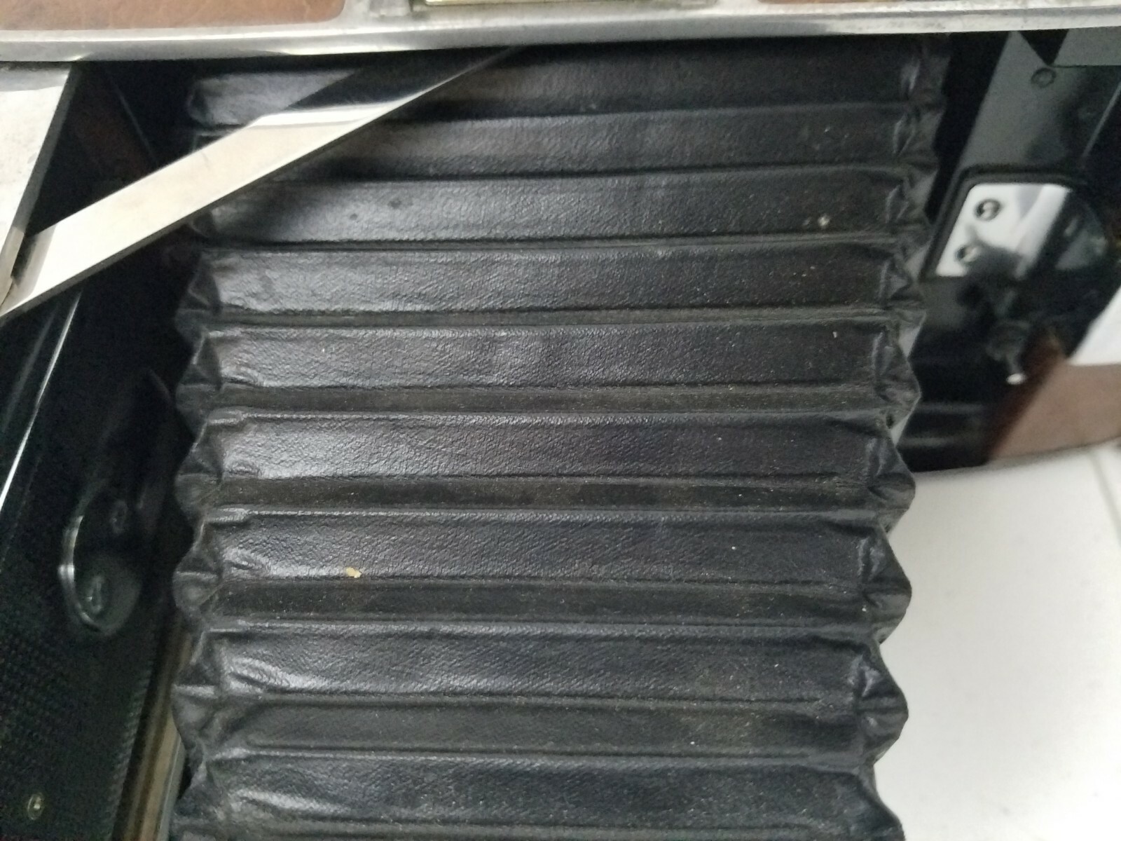 Polaroid Land Camera Model 95 with bag