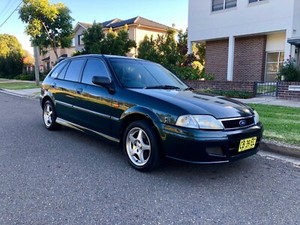Ford laser 2001