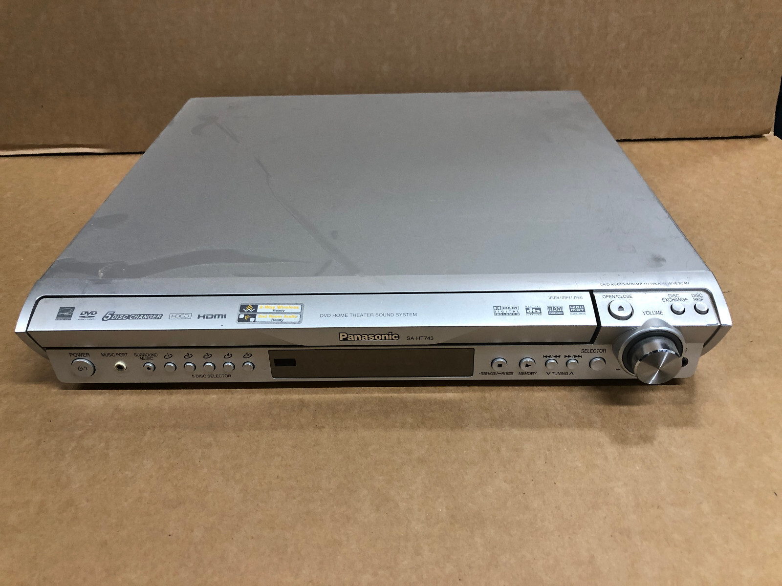 Panasonic SA-HT743 DVD Home Theater Sound System 5-Disc