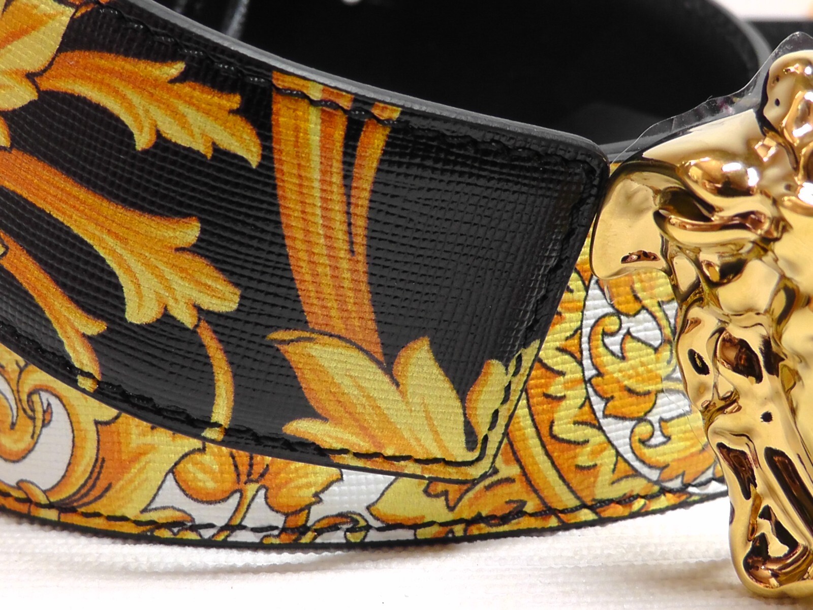 Pre-owned Versace Gold/black Heritage Medusa Buckle Reversible Leather Belt Sz 110 Or 43''