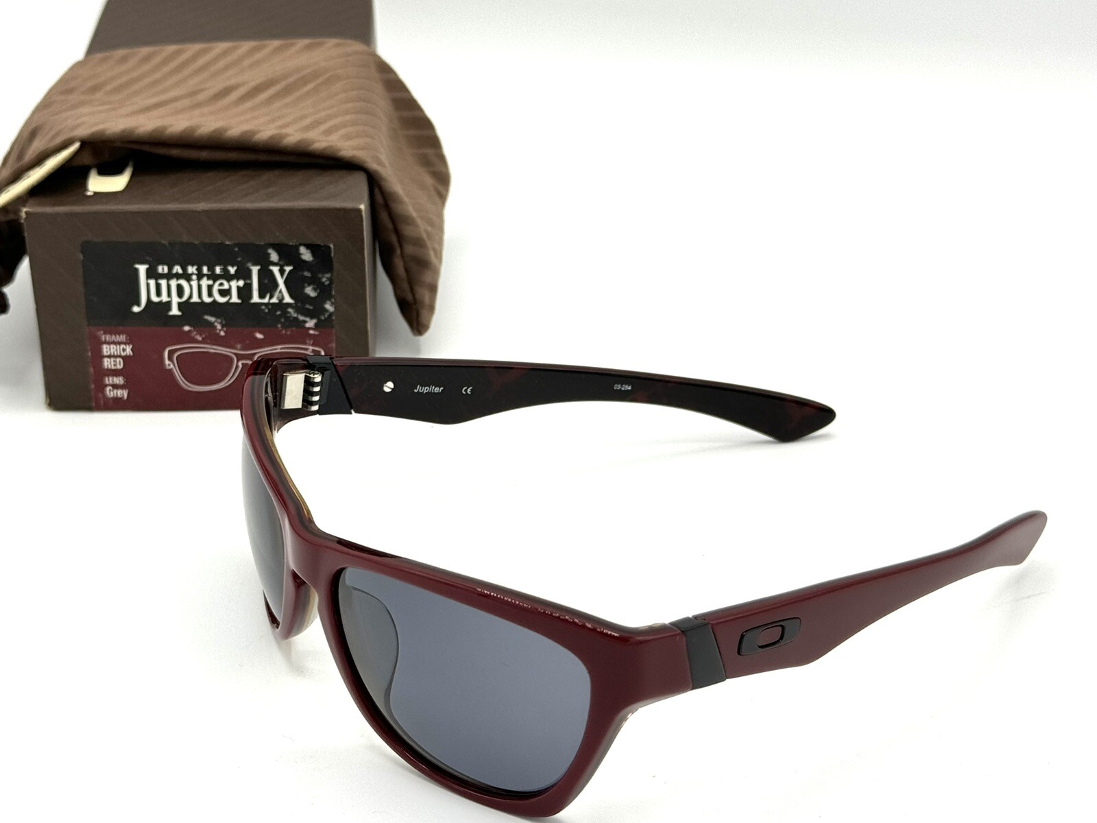 OAKLEY DARTBOARD 初期型 UNISEXレッド×グレージュ 極美 OAKLEY DARTBOARD 初期型 UNISEXレッド×グレージュ 極美