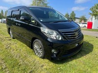 2014 TOYOTA ALPHARD, BLACK 2.4ltr, 7 SEATER, TYPE GOLD 2, ULEZ Compliant.