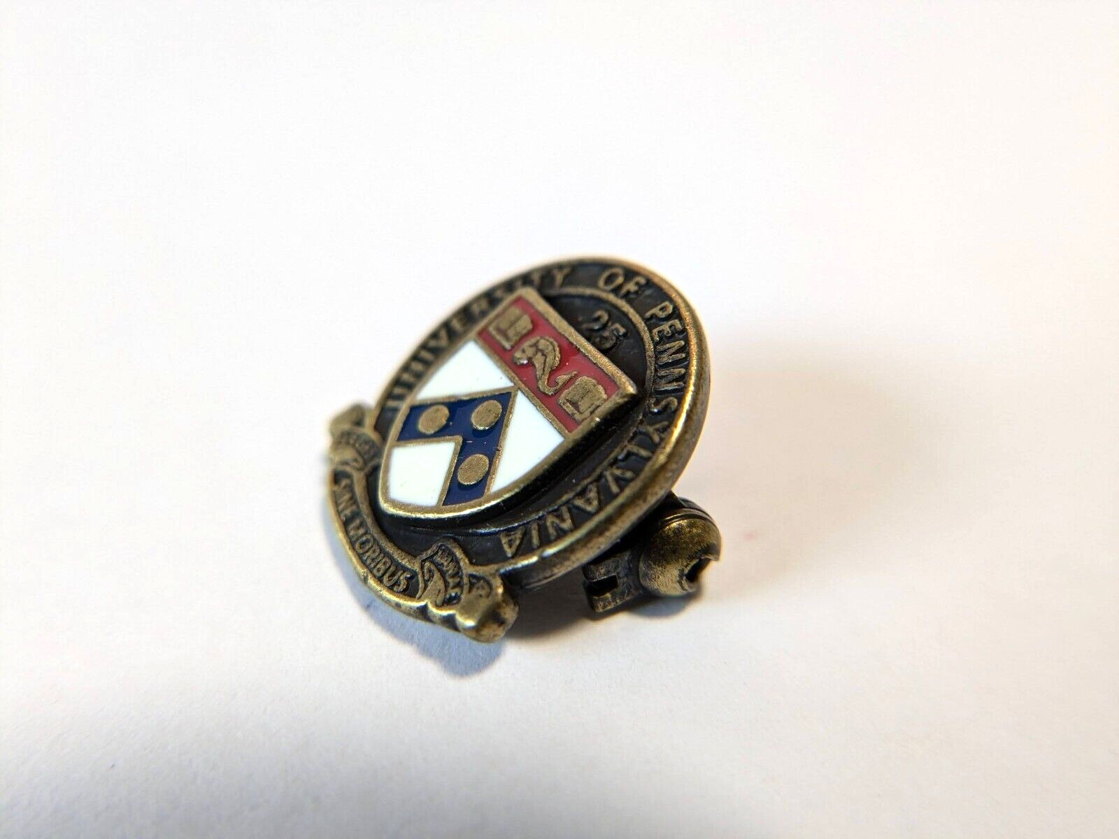 University of Pennsylvania U PENN UPENN 25 Year Employee Pin