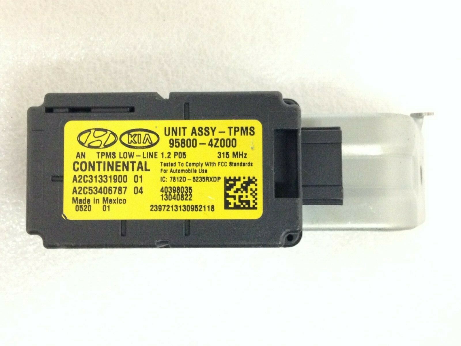 Цифровой датчик давления в шинах kia ceed 2008 драйв. Santa fe tpms. Hyundai santa fe 3 блок tpms. Датчик давления в шинах хендай санта фе 2021. Santa fe tpms.