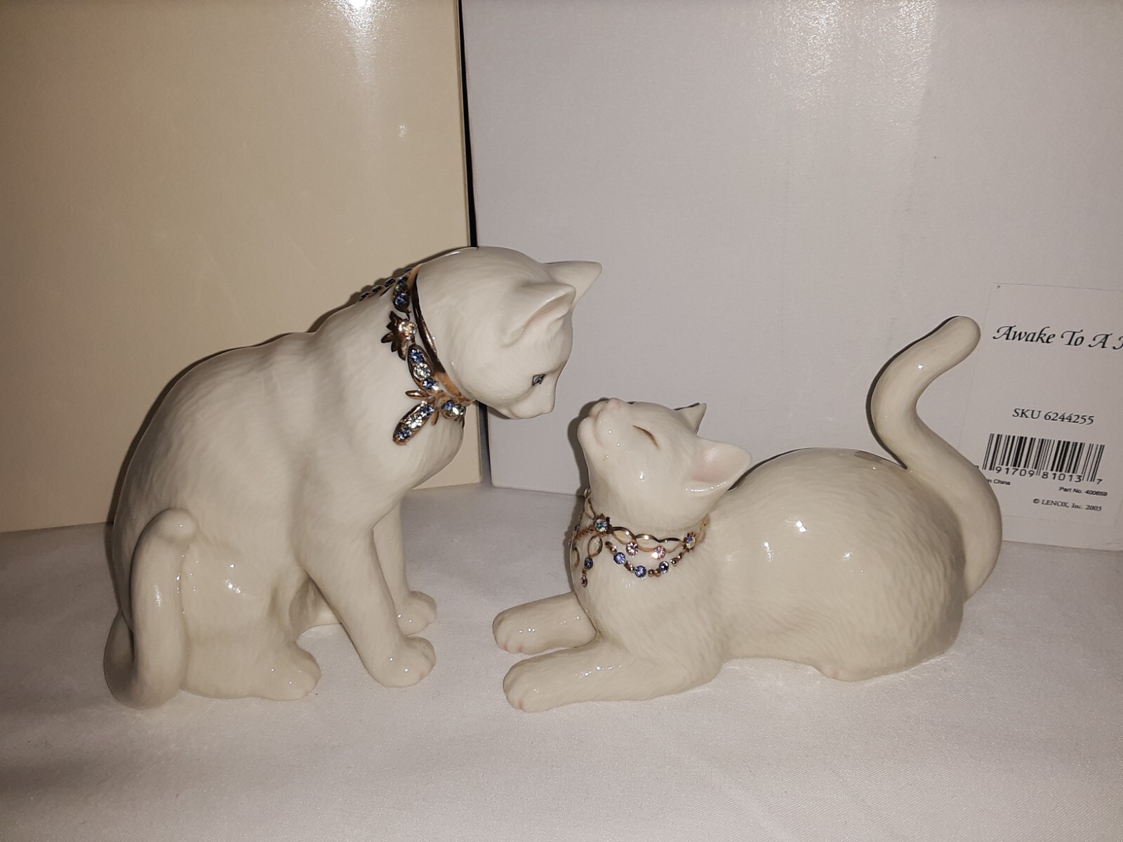 レノックス猫 Awake to a Kiss Lenox 